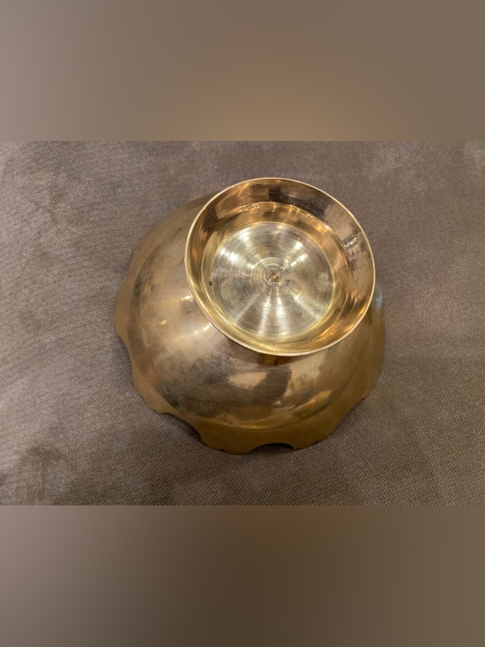 Hand Crafted Metal Brass Floral Bowl- Catch All- Keys- Nuts- Fruit  6” - Picture 7 of 9